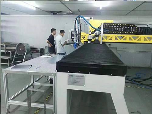 320聚氨酯全自動(dòng)點(diǎn)膠機(jī)